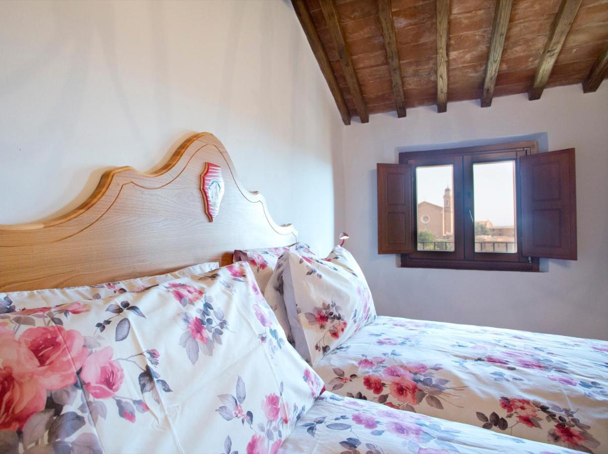 Residenza D'Epoca Palazzo Piccolomini Apartment Сиена Екстериор снимка