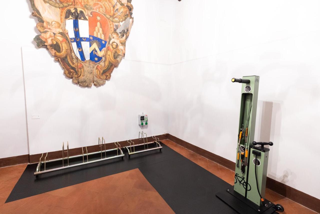 Residenza D'Epoca Palazzo Piccolomini Apartment Сиена Екстериор снимка