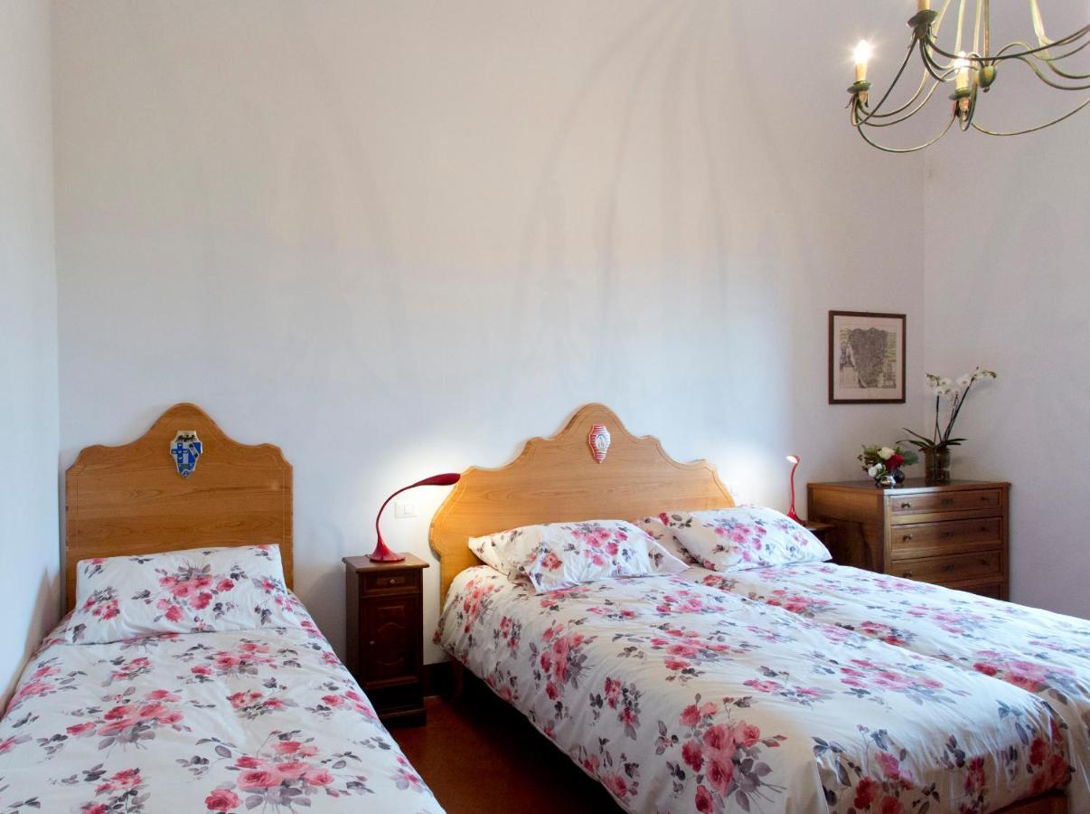 Residenza D'Epoca Palazzo Piccolomini Apartment Сиена Екстериор снимка