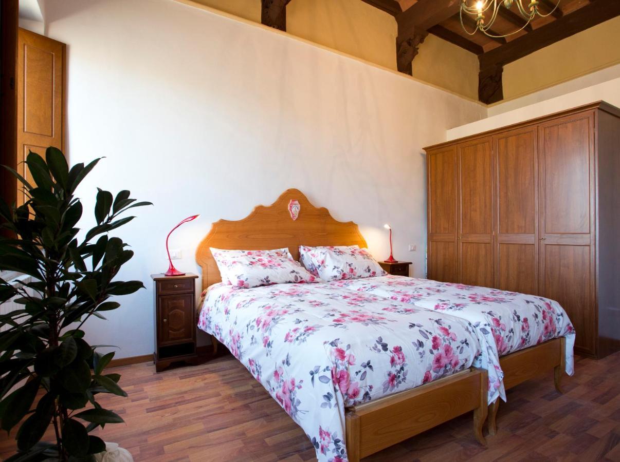 Residenza D'Epoca Palazzo Piccolomini Apartment Сиена Екстериор снимка