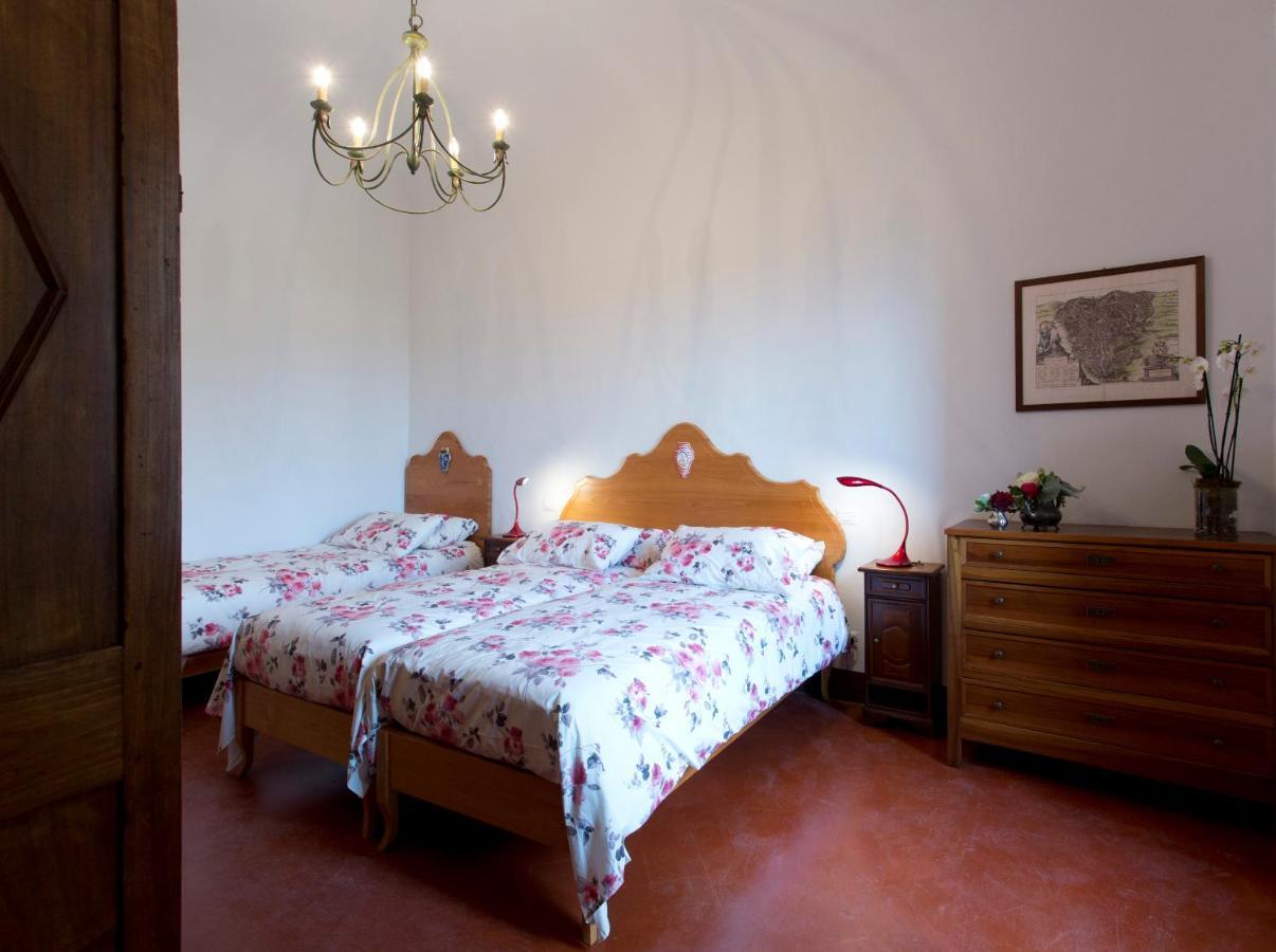 Residenza D'Epoca Palazzo Piccolomini Apartment Сиена Екстериор снимка