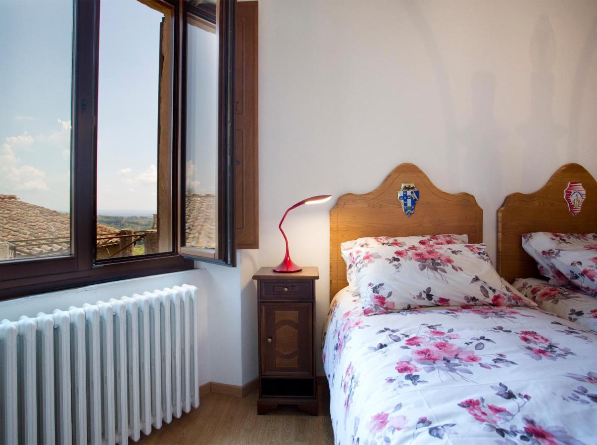 Residenza D'Epoca Palazzo Piccolomini Apartment Сиена Екстериор снимка